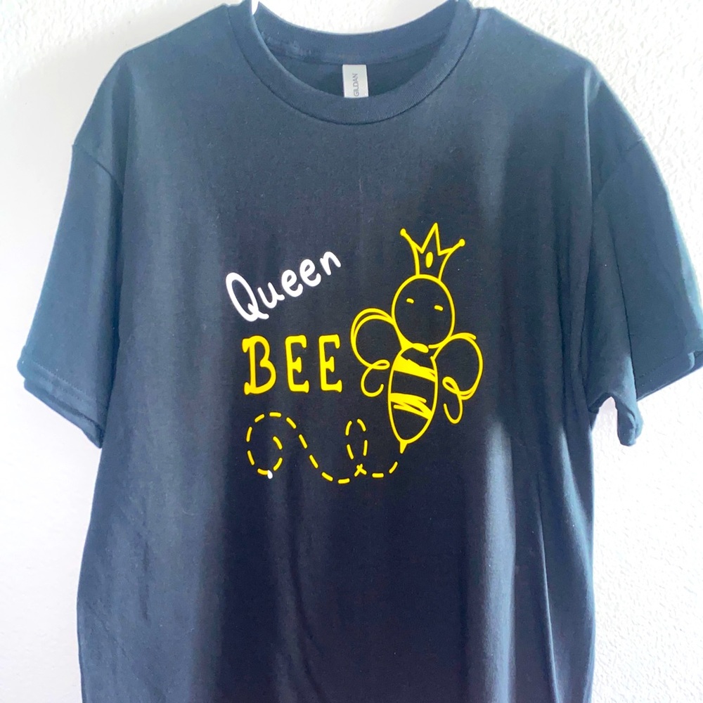 Black t-shirt size LG new